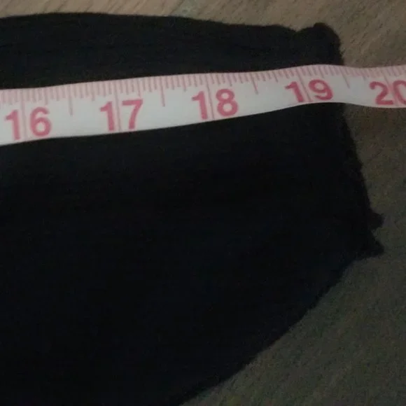 women's HOLLISTER off the shoulder TOP black EMBROIDERED FLOWERS size SMALL - Picture 8 of 8